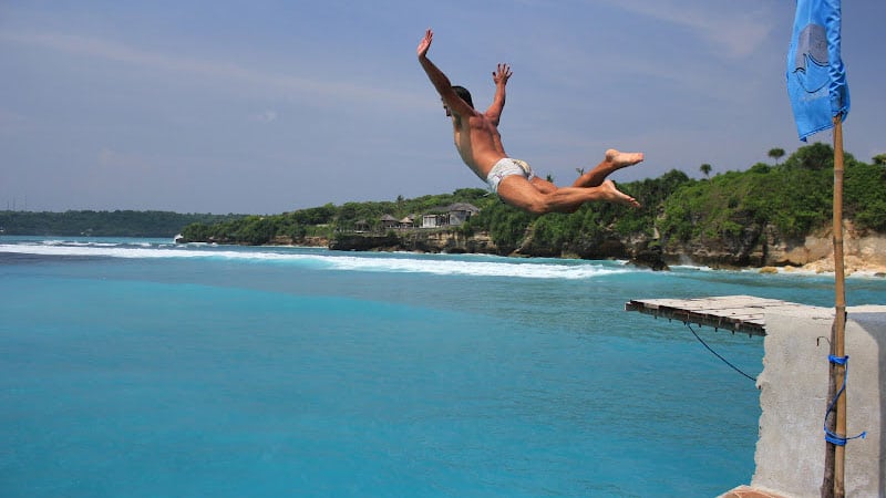 Bali must try activities: Cliff jumping at Mahana Point on Nusa Ceningan